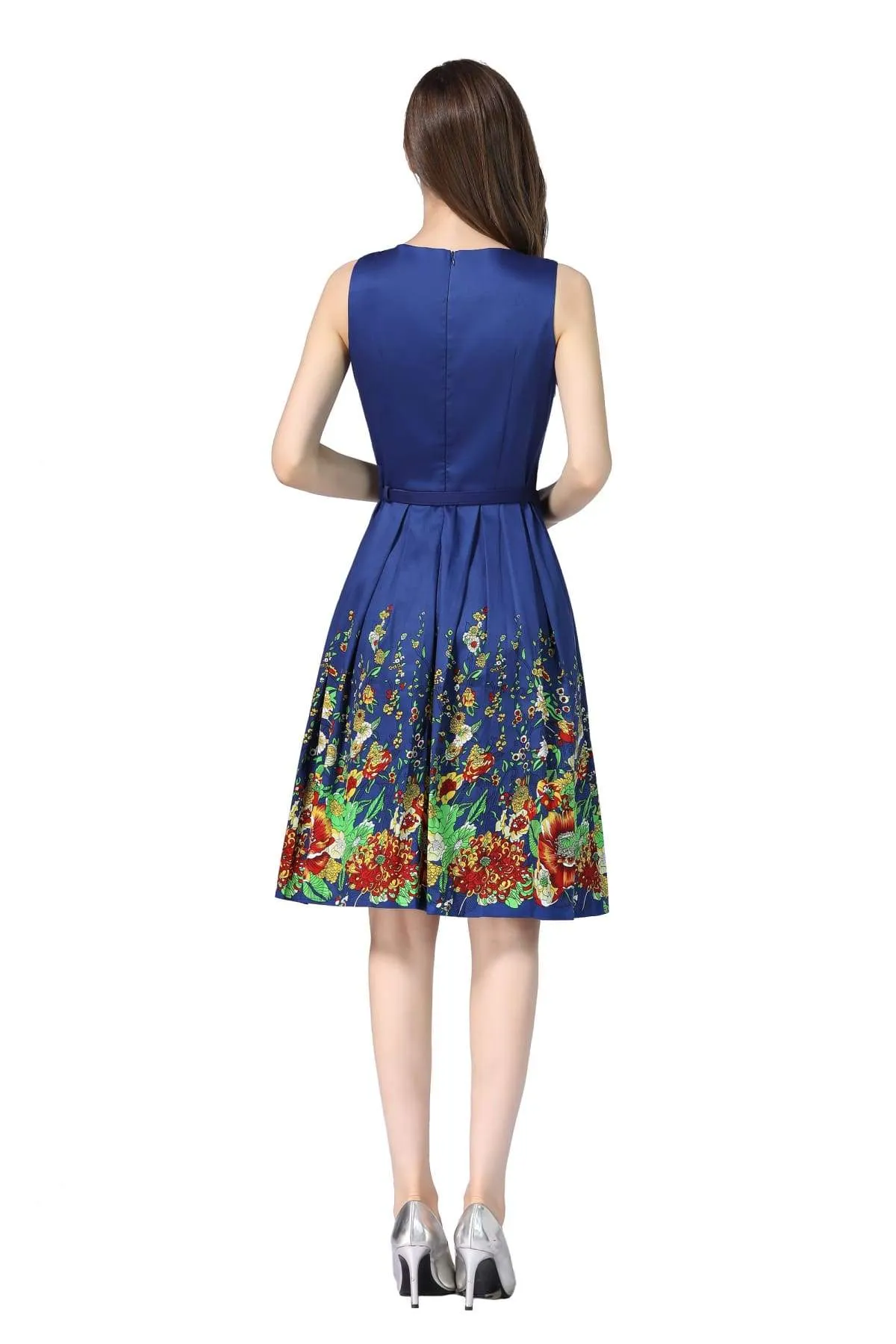 Blue Scoop Neck Box Pleated Field of Flowers