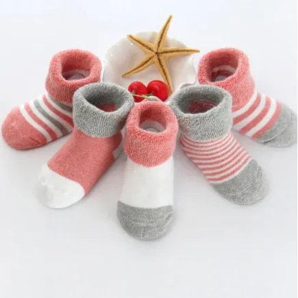 Free   Shipping Warm Cartoon Cotton Baby/ Toddler Socks