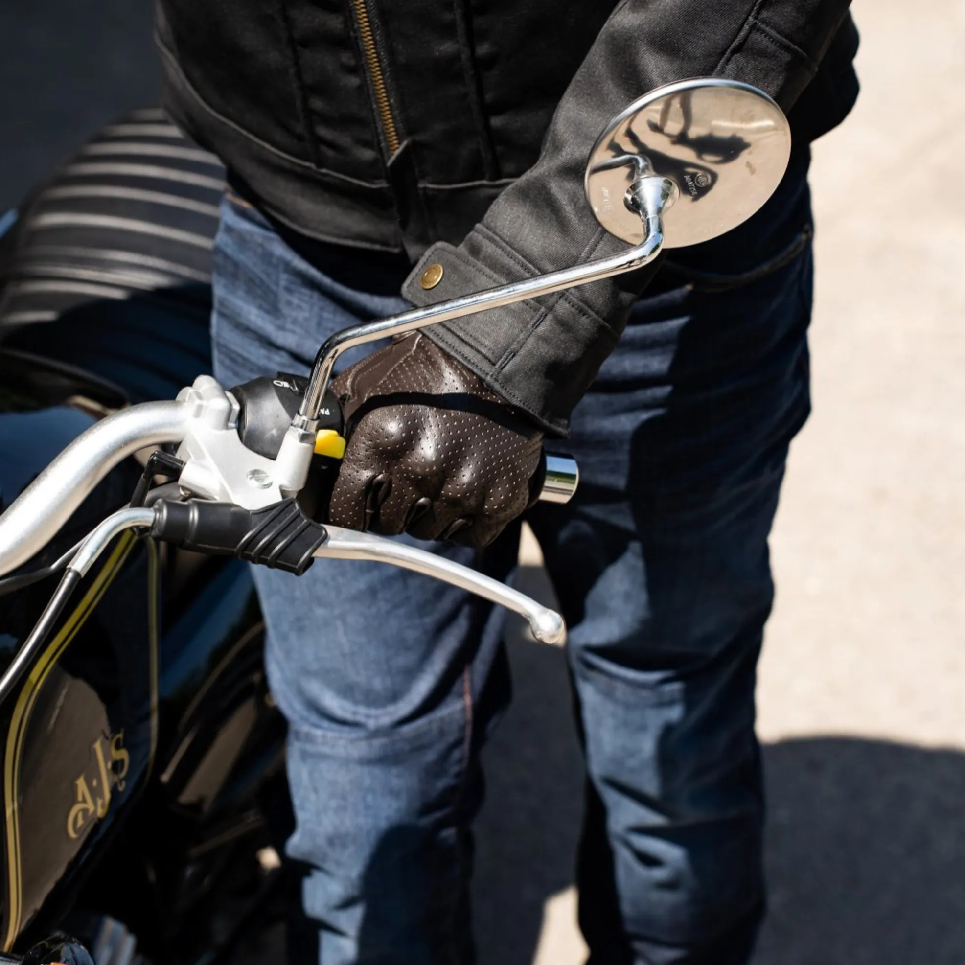 Henlow Air Brown Urban Cruiser Gloves by Oxford Products